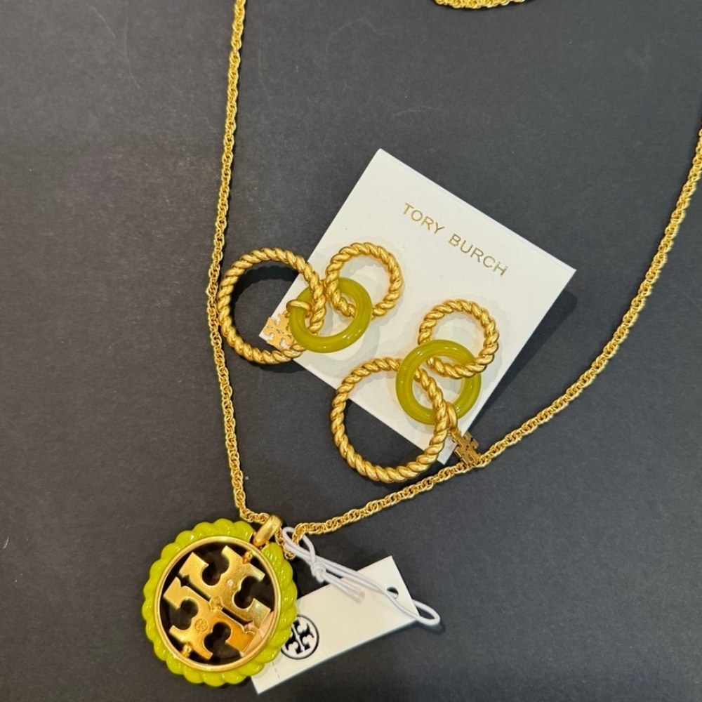 Tory Burch Authentic Necklace & Earring Bundle, BNWT - Picture 3 of 9